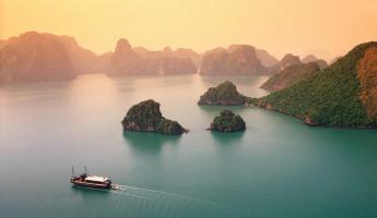 Бухта Халонг во Вьетнаме: что посмотреть Что увидела во время путешествия